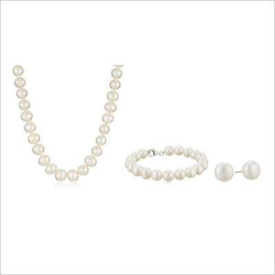 White Pearl Necklace Bracelet Earrings Jewelry Set